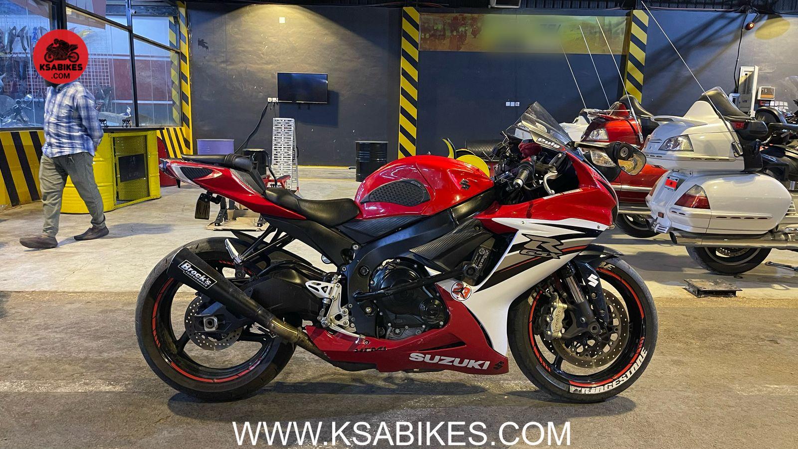 SUZUKI GSXR600 SUZUKI 600 سوزوكي 600.ريس