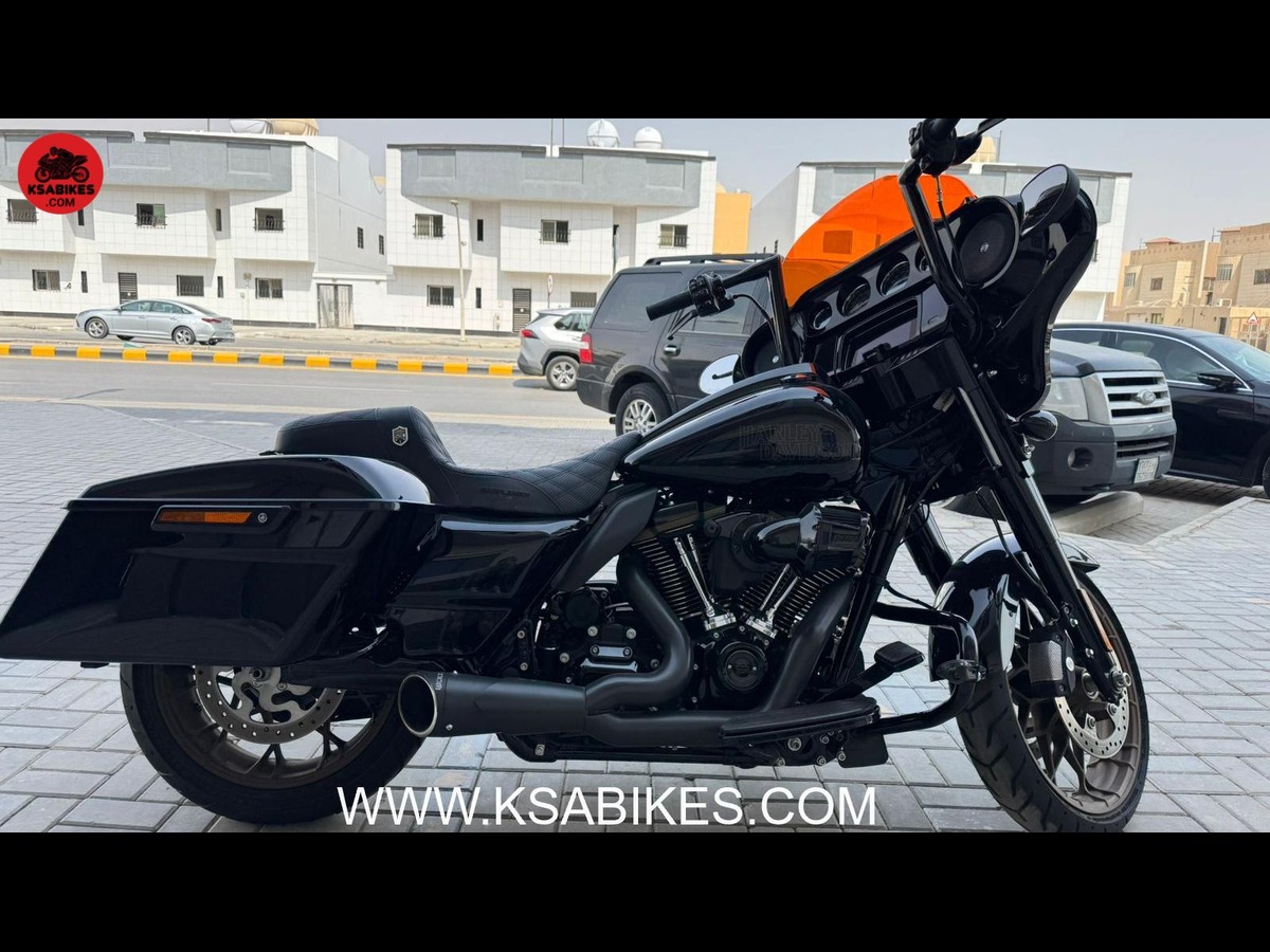 Harley-Davidson Street Glide ST هارلي ديفيدسون ستريت جلايد